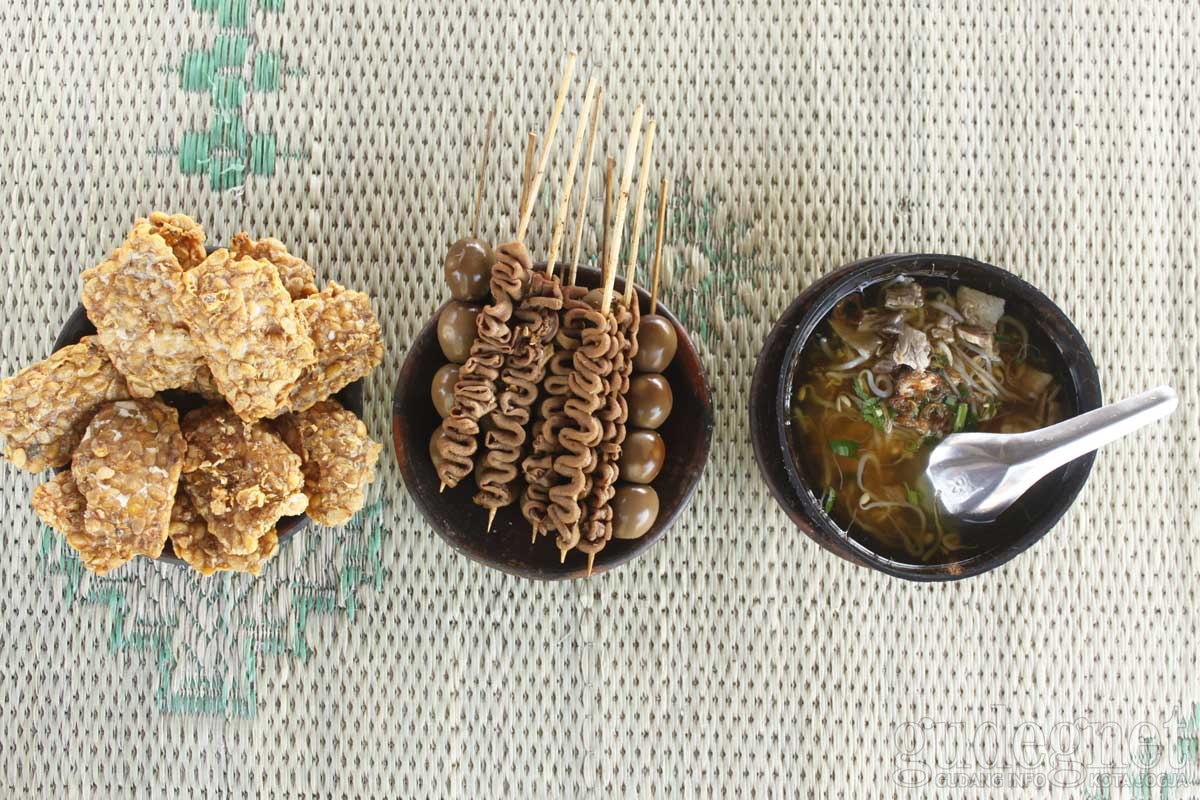 Soto Bathok Mbah Katro 