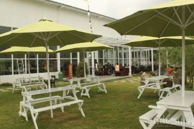 Refresh Cafe and Garden Jogja