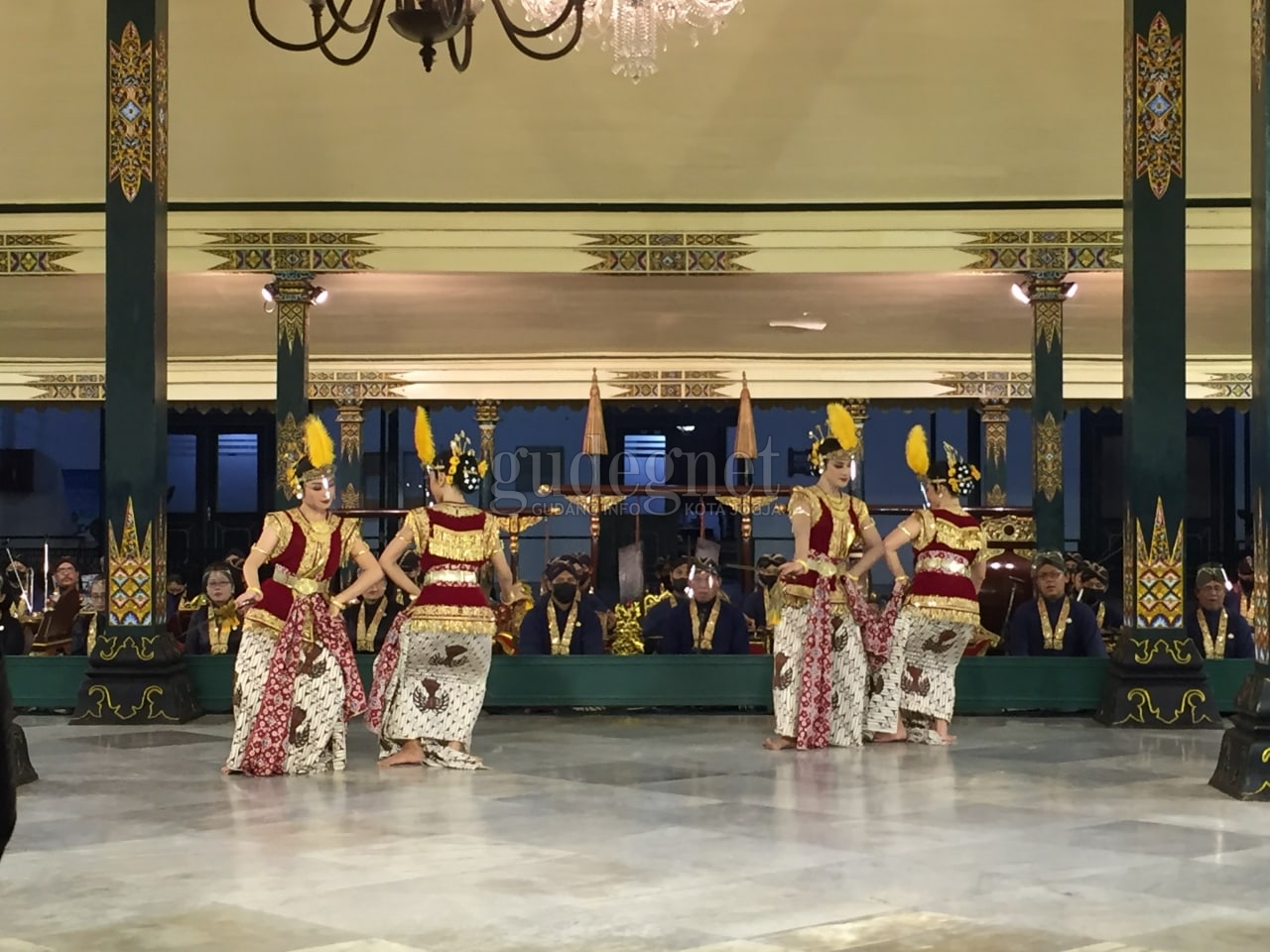 Tari Srimpi irim-irim