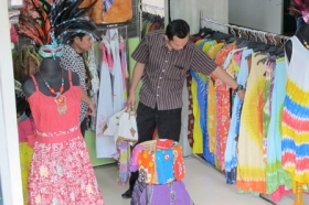 kios baju