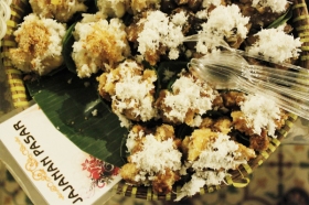 Aneka jajanan pasar