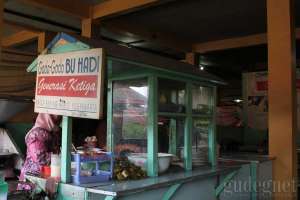 Gado-gado bu Hadi yang saat ini dikelola cucunya