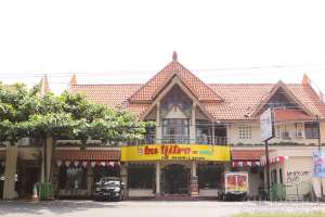 Tampak depan rumah makan gudeg Bu Tjitro Yogyakarta