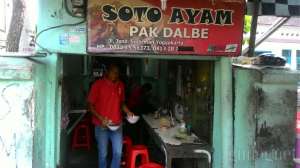 Warung Soto Pak Dalbe yang 'nyempil'