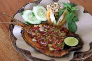 Bandeng bakar dabu-dabu