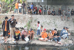 Tabur 1 juta benih ikan di Sungai Bedog