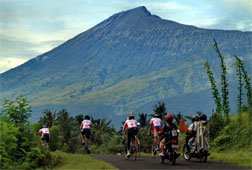500 Pengendara Sepeda Siap Ramaikan Audax 2013