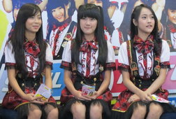 Cindy JKT48 Jenguk Nenek di Jogja Cindy JKT48 Jenguk Nenek di Jogja