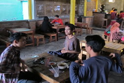 Rahasia! Kedai Ini Sediakan Podjok Mesum Rahasia! Kedai Ini Sediakan Podjok Mesum