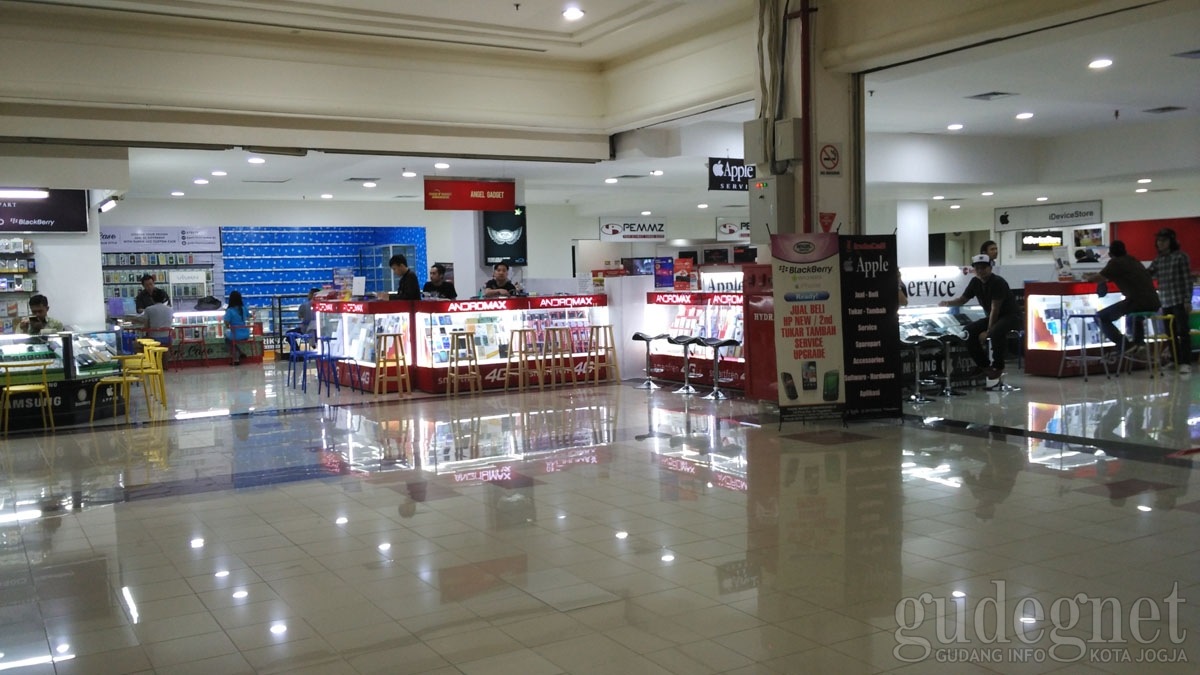 Upgrading Phone Market Ambarrukmo Upgrading Phone Market Ambarrukmo
