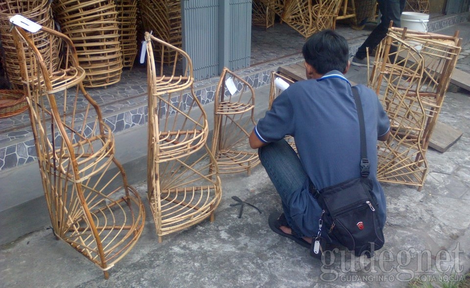 Jelang Lebaran, Permintaan Keranjang Parcel Naik