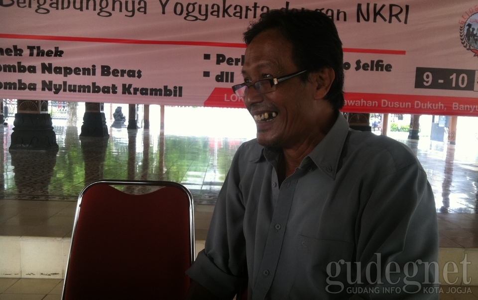 Ikuti Lomba Napeni Gabah dan Nylumbat Kambil Cuma Disini Ikuti Lomba Napeni Gabah dan Nylumbat Kambil Cuma Disini