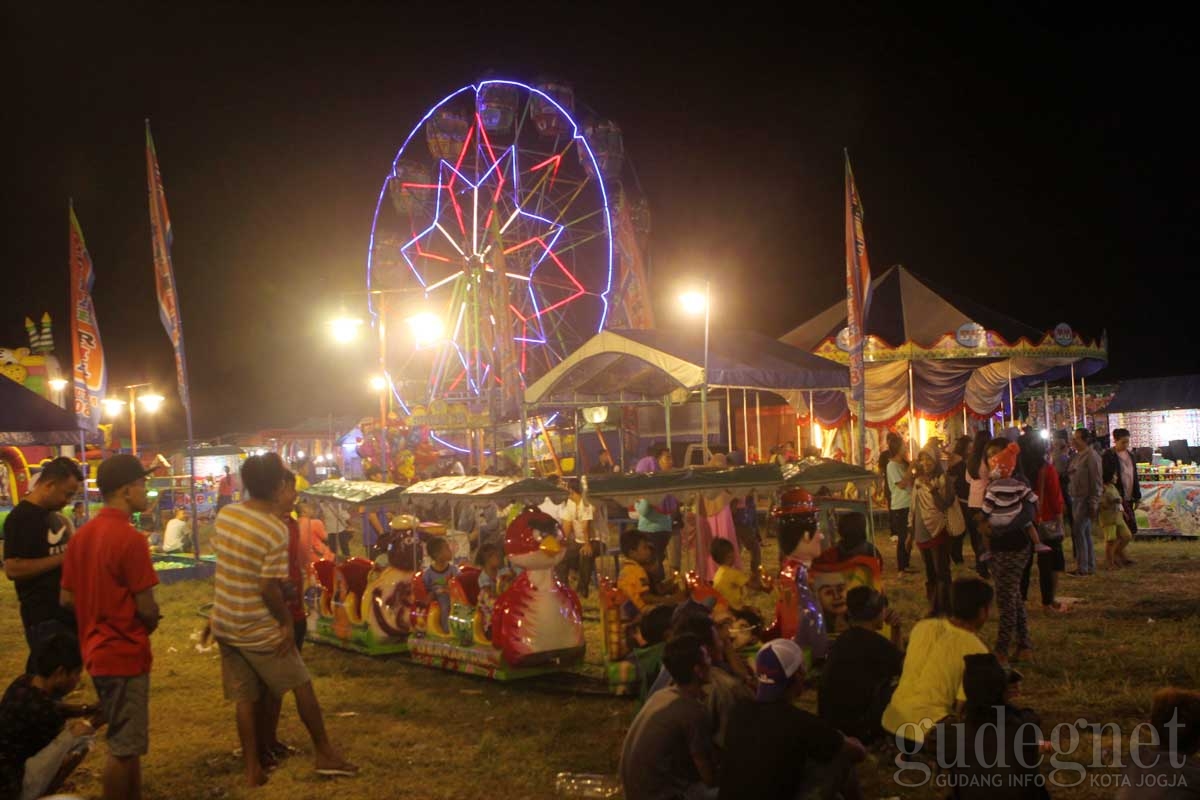 Pasar Malam Berkah Ria Ramaikan Libur Idul Adha 1437 H Pasar Malam Berkah Ria Ramaikan Libur Idul Adha 1437 H