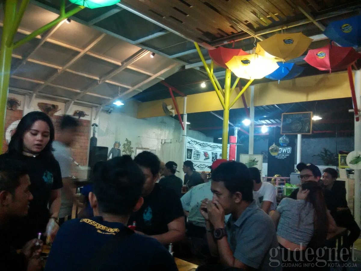 Vapor, Gaya Hidup Hits Ala Pemuda Kota Gudeg Vapor, Gaya Hidup Hits Ala Pemuda Kota Gudeg