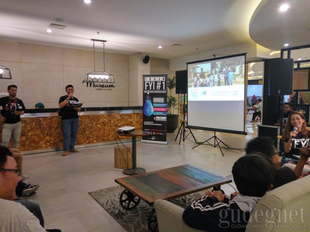 Serunya sharing bersama anak-anak muda di FYI#1 (For Your Inspiration #1 ) Serunya sharing bersama anak-anak muda di FYI#1 (For Your Inspiration #1 )