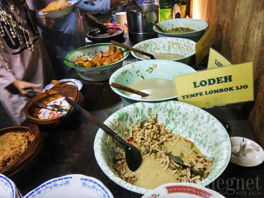 Nikmatnya Kopi dan Sayur &ldquo;Ndeso&rdquo; Khas Kopi Klotok