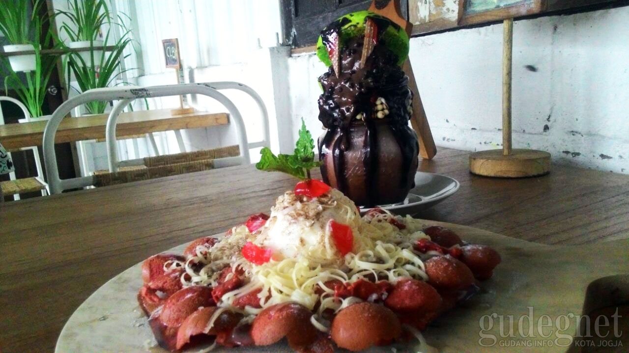 Es Krim “Instragamable” ala Kedai Tombo Ngelak Es Krim “Instragamable” ala Kedai Tombo Ngelak