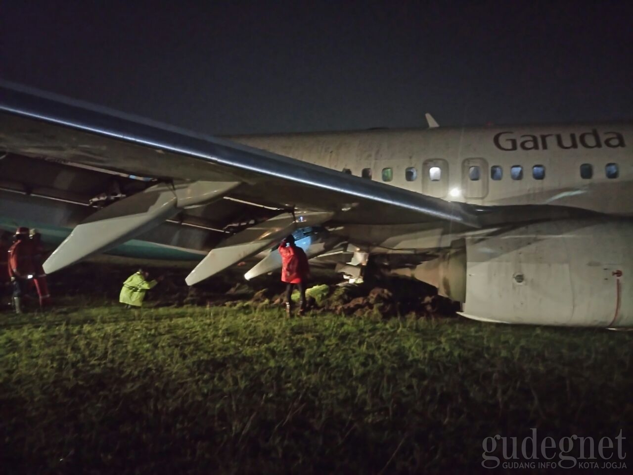 Bandara Adi Sutjipto Masih Ditutup Bandara Adi Sutjipto Masih Ditutup