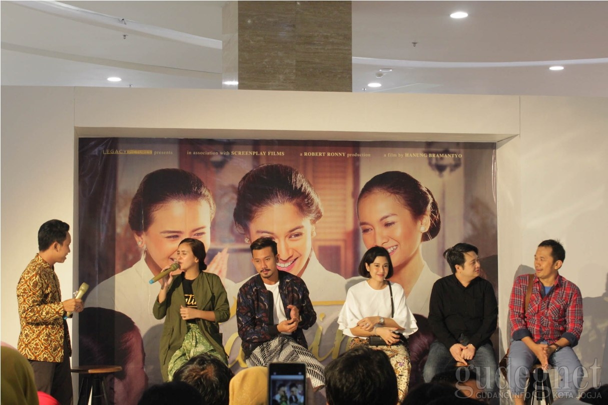 Hari Kartini Tahun Ini Diperingati dengan Sebuah Film Hari Kartini Tahun Ini Diperingati dengan Sebuah Film