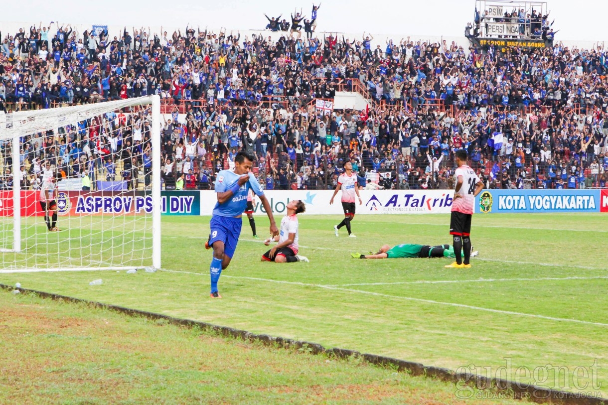 PSIM Tundukkan Persinga 2-0 PSIM Tundukkan Persinga 2-0