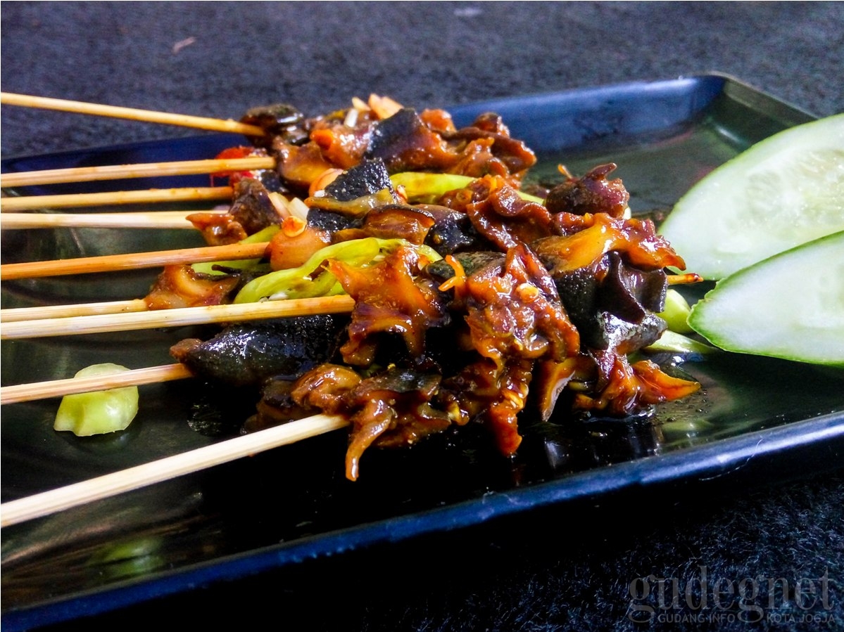 Berburu Kuliner Sate Bekicot Kang Wisang Berburu Kuliner Sate Bekicot Kang Wisang
