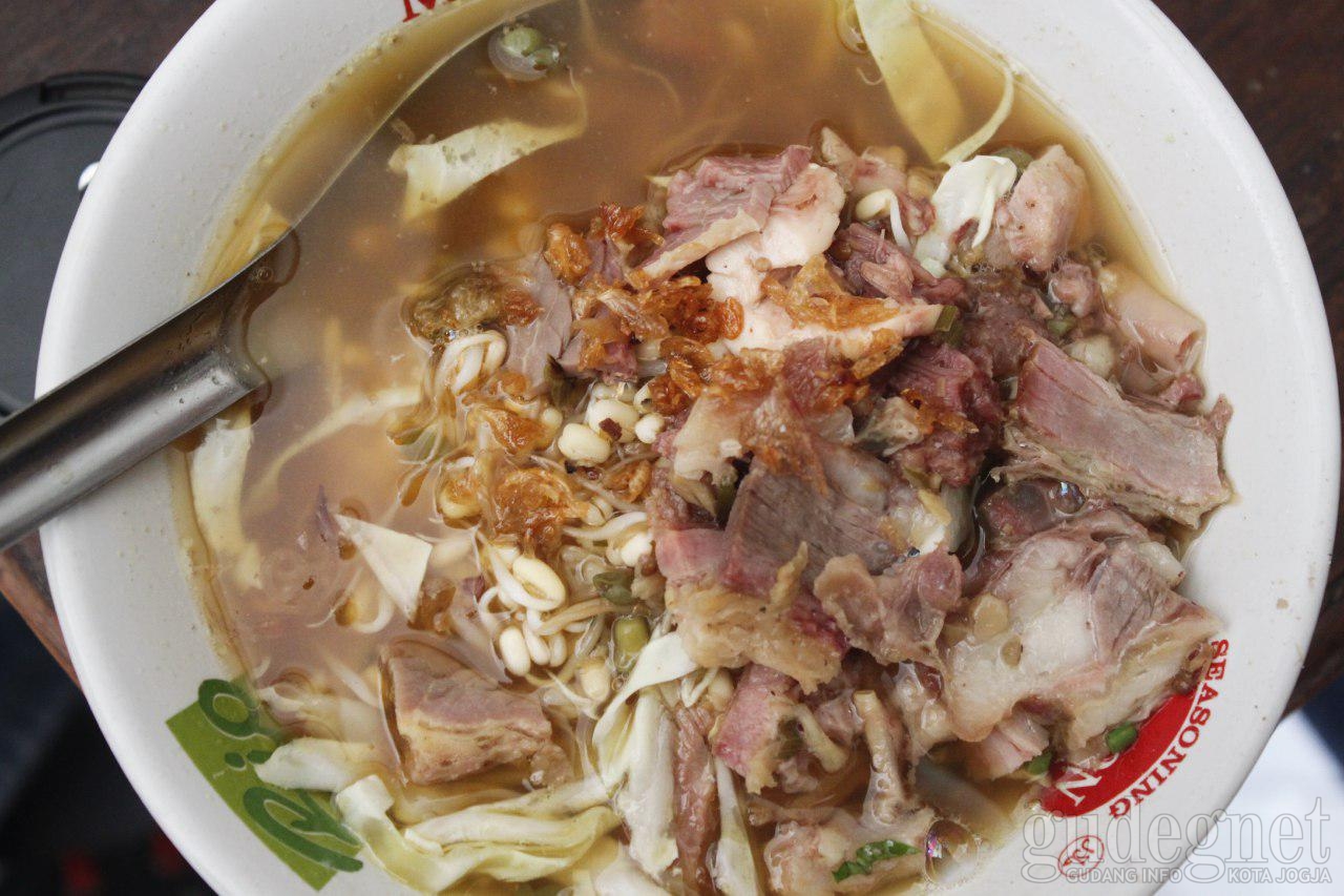 Ini Lima Warung Soto yang Mesti Kamu Coba Ini Lima Warung Soto yang Mesti Kamu Coba
