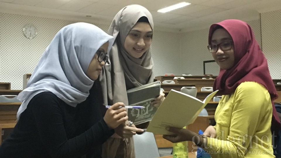Remaja Masa Kini Pentingkan Penampilan Remaja Masa Kini Pentingkan Penampilan