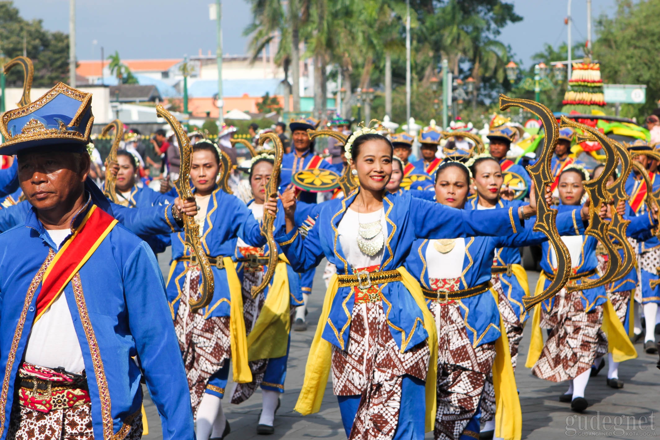 Grebeg Pasar Dimeriahkan 32 Paguyuban Pasar Tradisional Grebeg Pasar Dimeriahkan 32 Paguyuban Pasar Tradisional