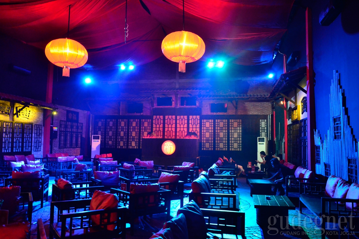 Lepas Penat di Tan Backyard, Satu-satunya Chinese Bar di Jogja Lepas Penat di Tan Backyard, Satu-satunya Chinese Bar di Jogja