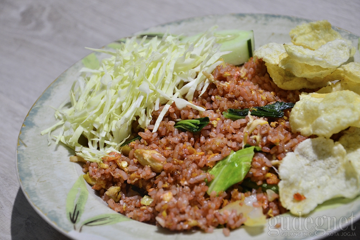 Nasi Goreng Bang Ethen, Citarasa Nasi Goreng Rempah Khas Kupang Nasi Goreng Bang Ethen, Citarasa Nasi Goreng Rempah Khas Kupang
