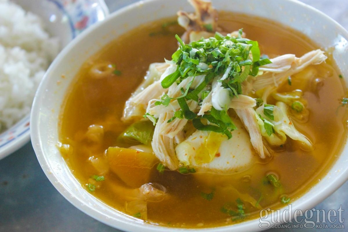 10 Kuliner ‘Huh Hah’ untuk Pengemar Pedas 10 Kuliner ‘Huh Hah’ untuk Pengemar Pedas