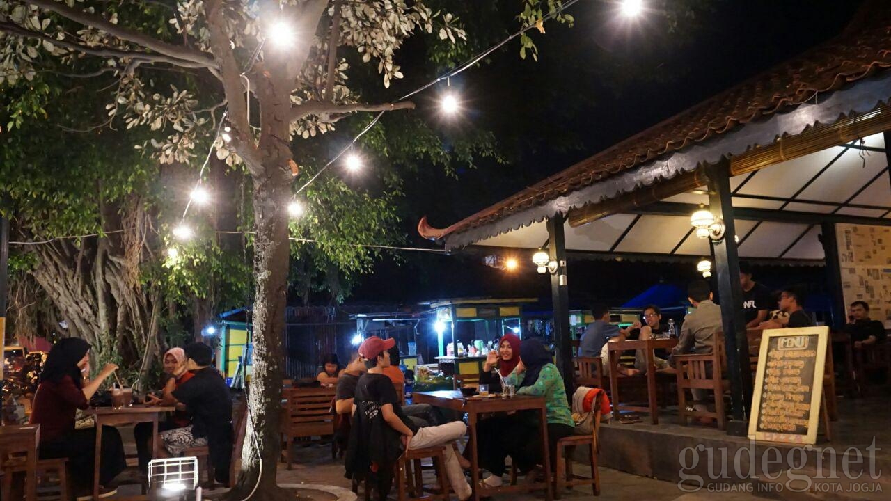 Kedai Kopi Margomulyo, Cita Rasa Kopi Nusantara di Alun-alun Utara Kedai Kopi Margomulyo, Cita Rasa Kopi Nusantara di Alun-alun Utara