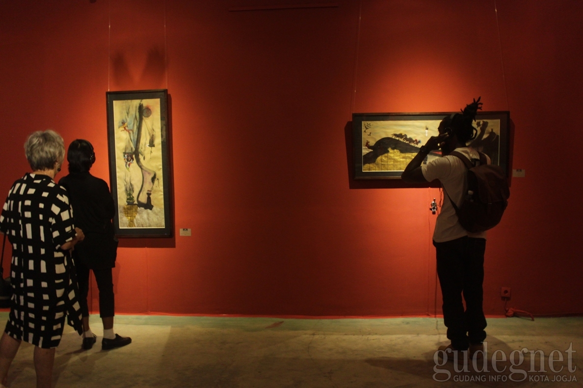 Amin Taasha, Seniman Afghanistan Gelar Pameran &ldquo;Iron Cocoon&rdquo; di ISI Jogja
