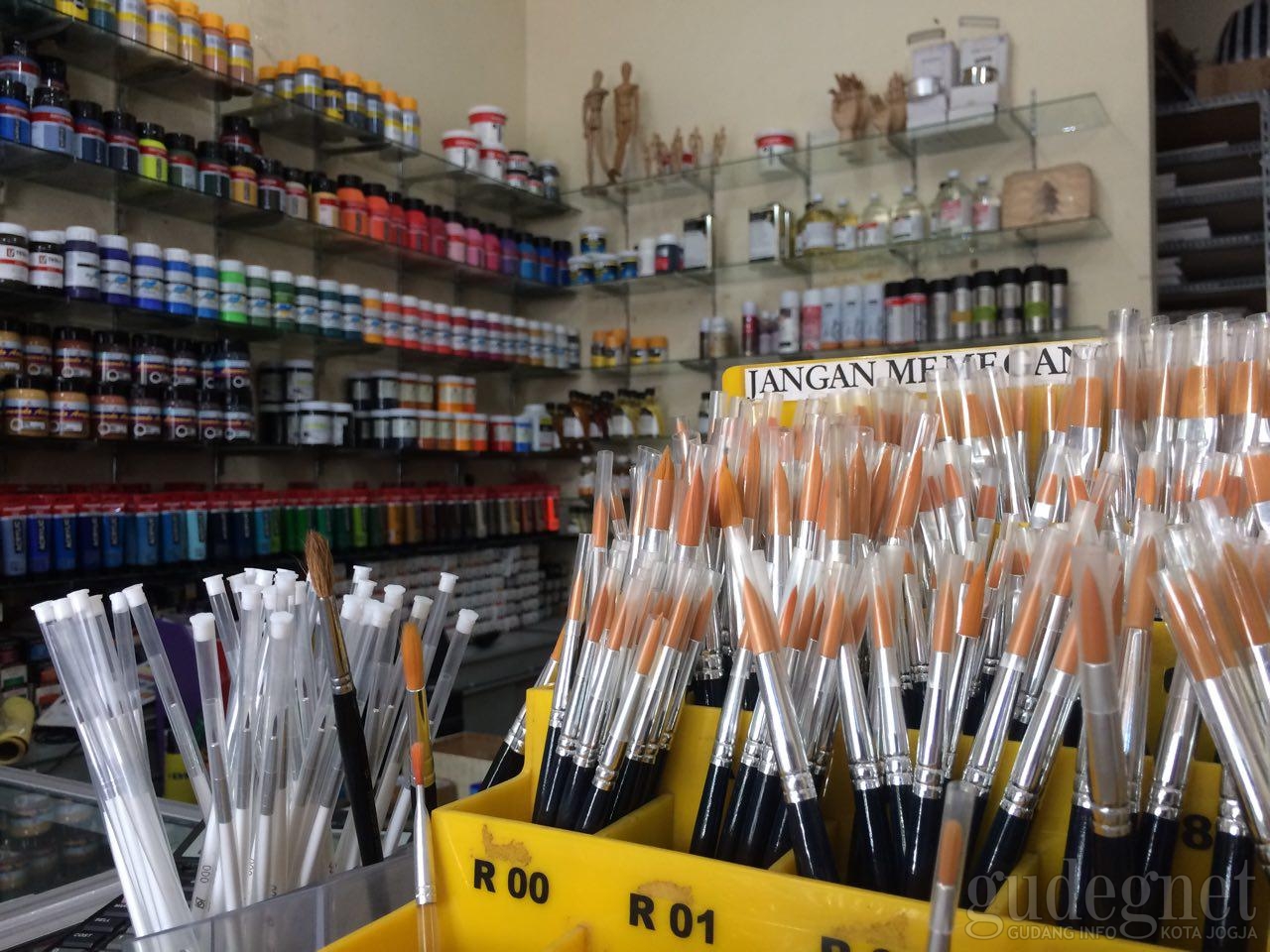 Banyak Pameran, Toko Alat Lukis Alami Kenaikan Omzet Banyak Pameran, Toko Alat Lukis Alami Kenaikan Omzet