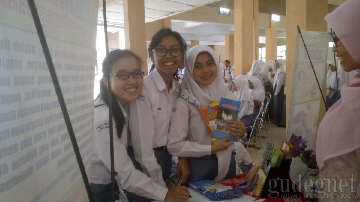 Jadwal Pendaftaran SMA/SMK se-DIY 2018 Jadwal Pendaftaran SMA/SMK se-DIY 2018