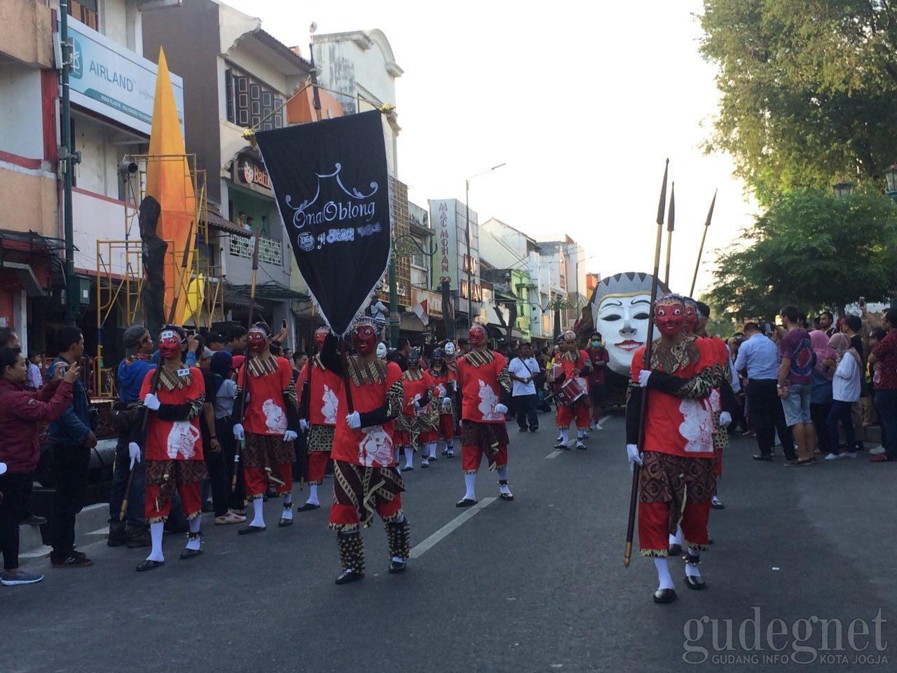Pawai Kesenian Tandai Pembukaan FKY 30 Pawai Kesenian Tandai Pembukaan FKY 30