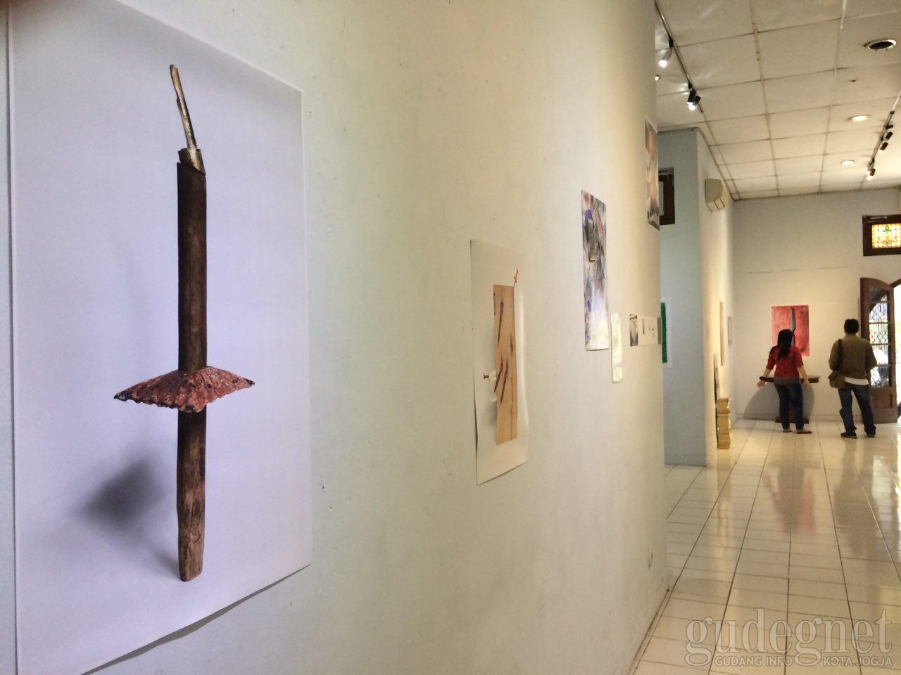 Mengeja Rumah, Pameran Foto Benda dari Rumah Tak Berpenghuni Mengeja Rumah, Pameran Foto Benda dari Rumah Tak Berpenghuni
