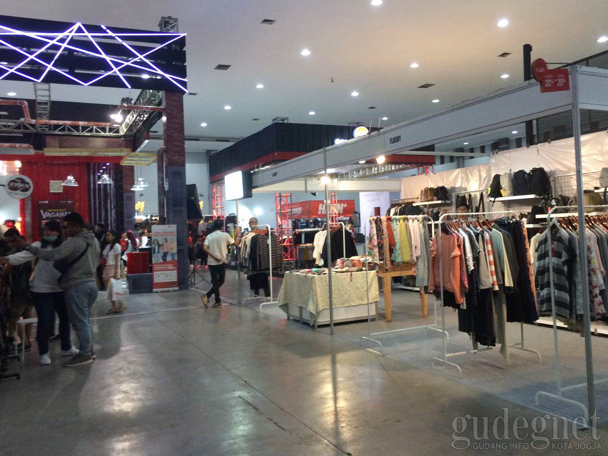 Puluhan Brand Clothing Ramaikan Kickfest XII Puluhan Brand Clothing Ramaikan Kickfest XII