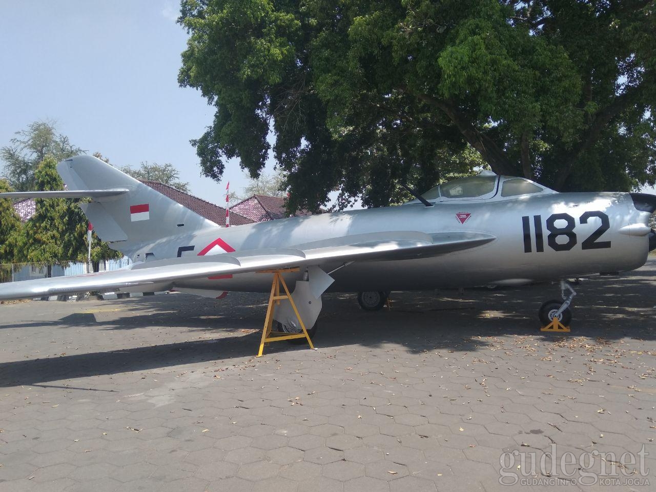 Si Gagah MiG-17 Menambah Koleksi Museum Dirgantara Si Gagah MiG-17 Menambah Koleksi Museum Dirgantara