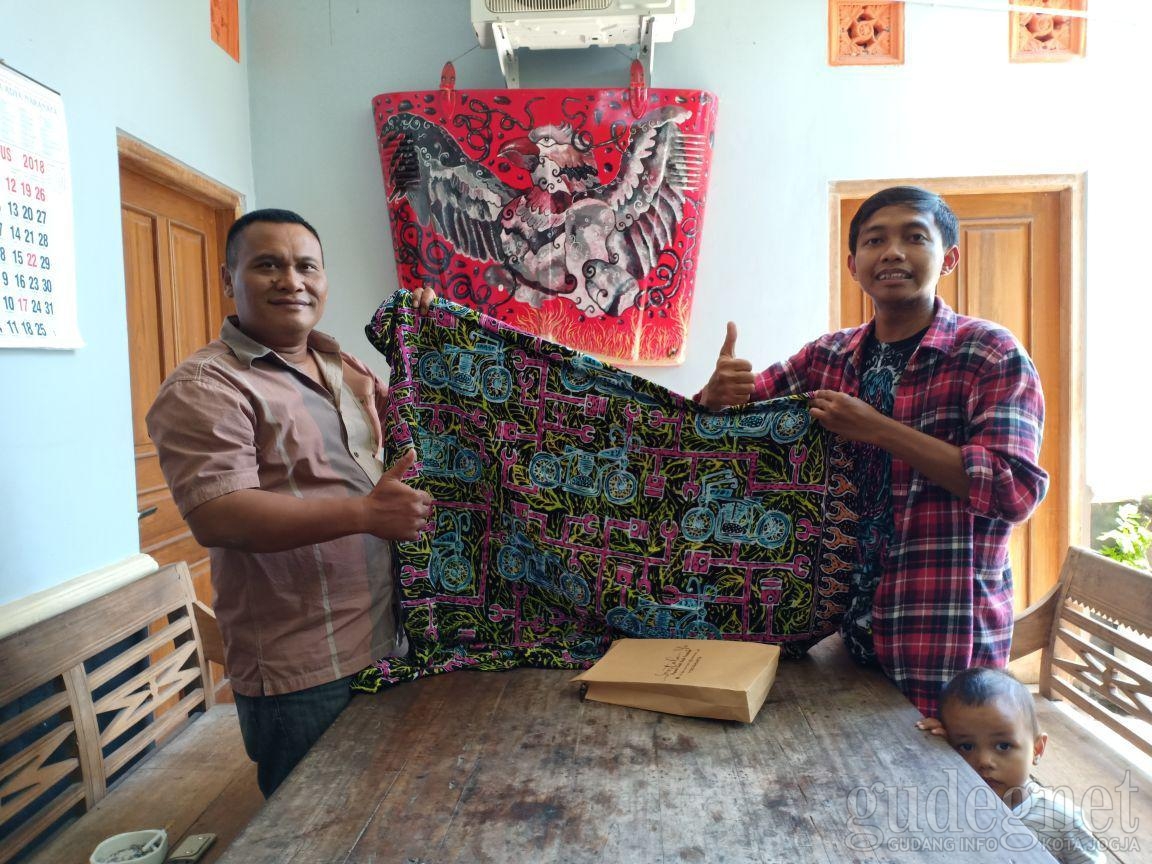 Komunitas Motor Antik MAC Lakukan Lelang Untuk Galang Dana Lombok Komunitas Motor Antik MAC Lakukan Lelang Untuk Galang Dana Lombok