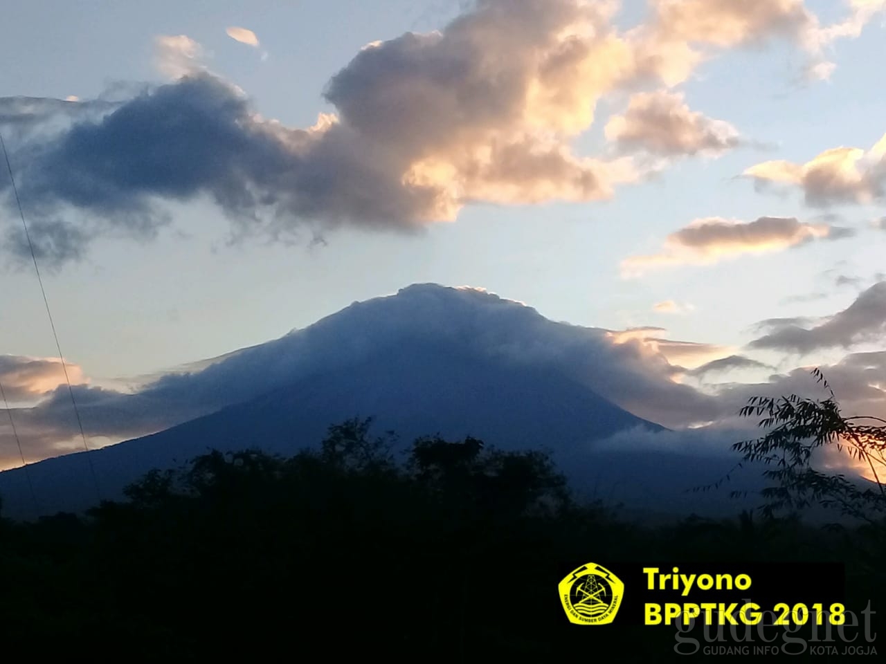 Kubah Lava Merapi 77.000 m&sup3;, Laju Pertumbuhan Lava Masih Rendah