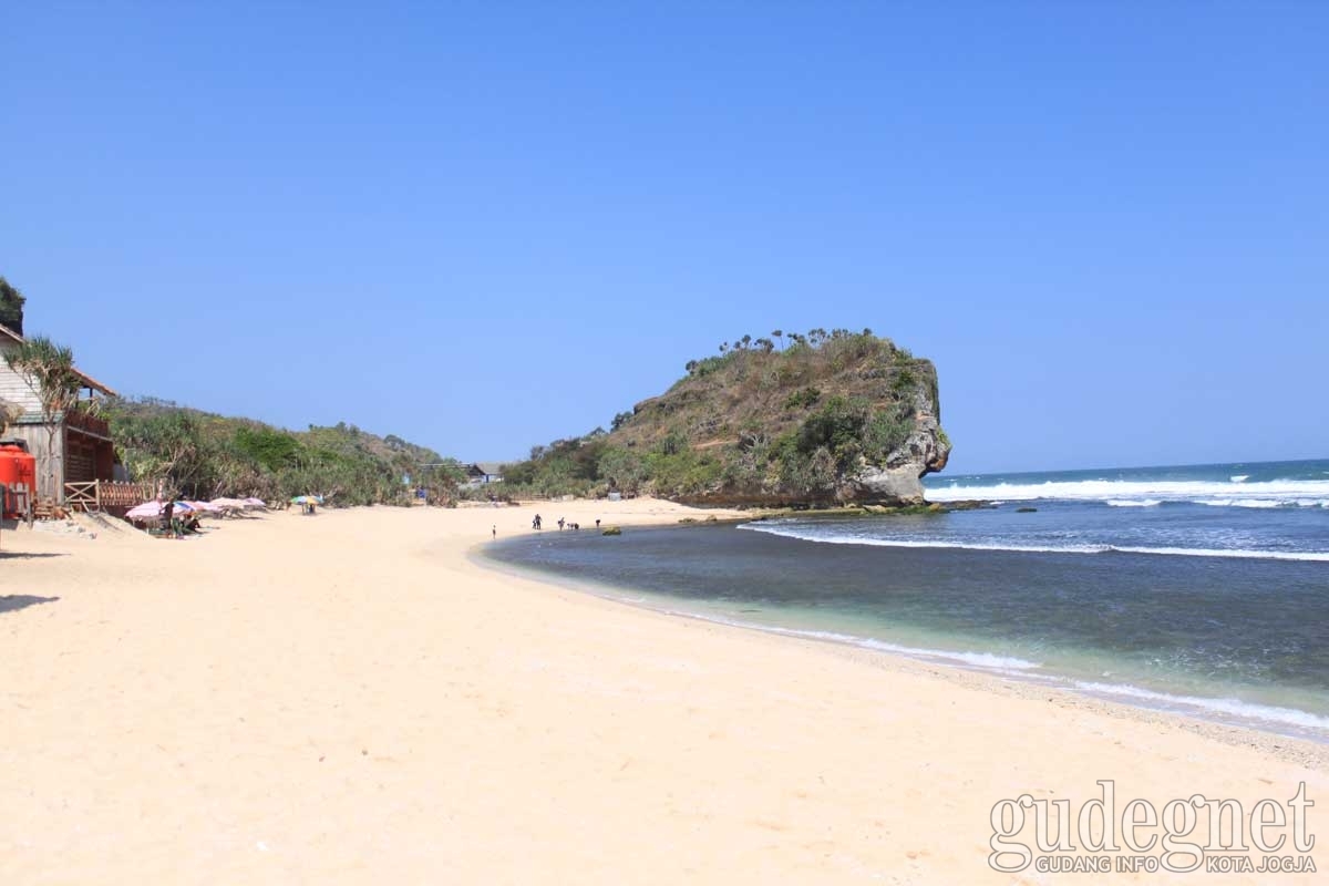 5 Pantai Pasir Putih di Gunungkidul 5 Pantai Pasir Putih di Gunungkidul