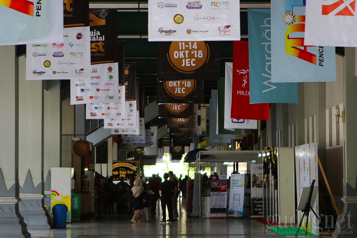 Jogja Halal Festival 2018 : Wadah Berkumpulnya Pelaku Ekonomi Syariah Jogja Halal Festival 2018 : Wadah Berkumpulnya Pelaku Ekonomi Syariah