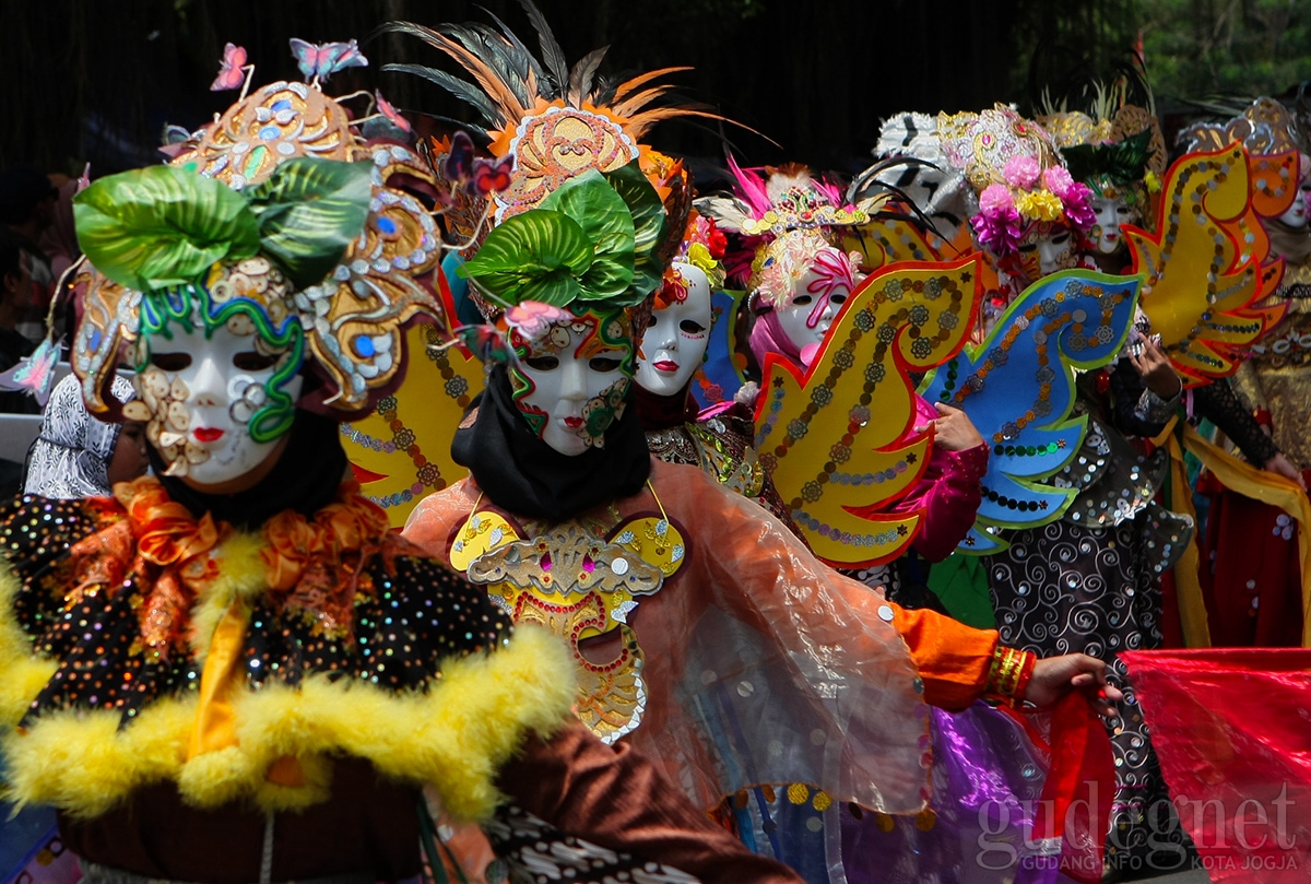 Peringati Hari Pariwisata Internasional Sleman Gelar Festival Pelangi Bumi Merapi 2018. Peringati Hari Pariwisata Internasional Sleman Gelar Festival Pelangi Bumi Merapi 2018.