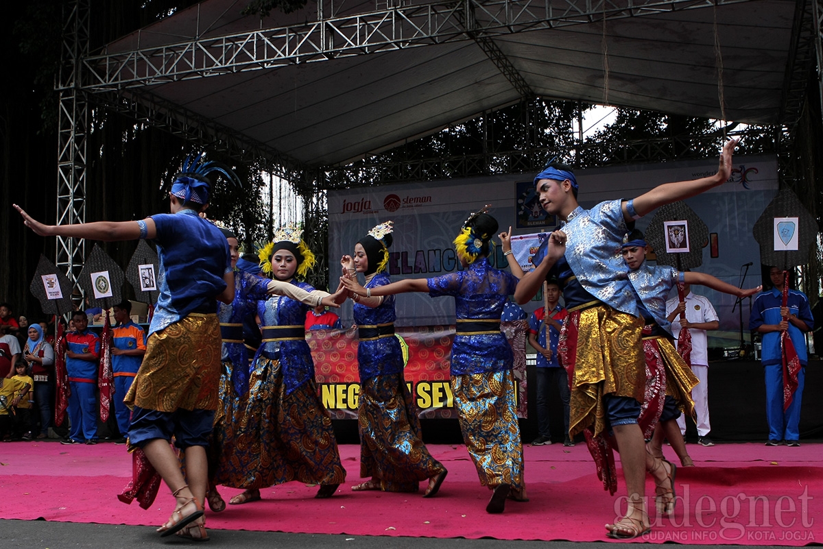Festival Bumi Merapi Mengangkat Potensi Wisata Sleman Festival Bumi Merapi Mengangkat Potensi Wisata Sleman