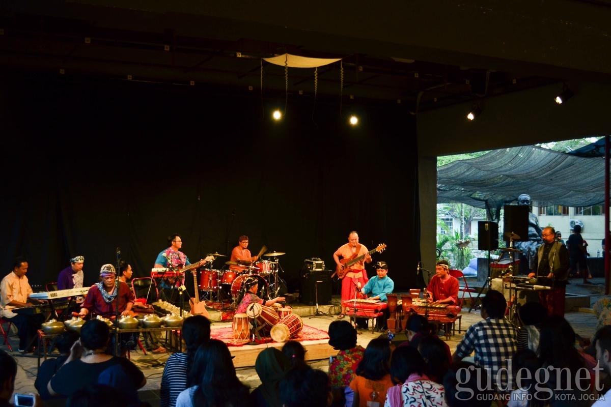 Menanti Purwanto dan Kua Etnika di Ngayogjazz 2018 Menanti Purwanto dan Kua Etnika di Ngayogjazz 2018
