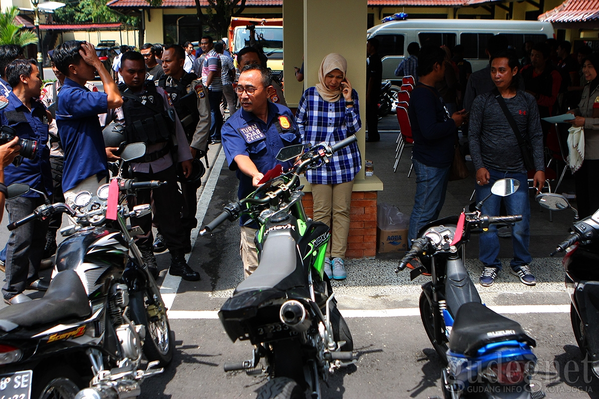 Polda DIY Gelar Hasil Operasi Curanmor 2018. Polda DIY Gelar Hasil Operasi Curanmor 2018.