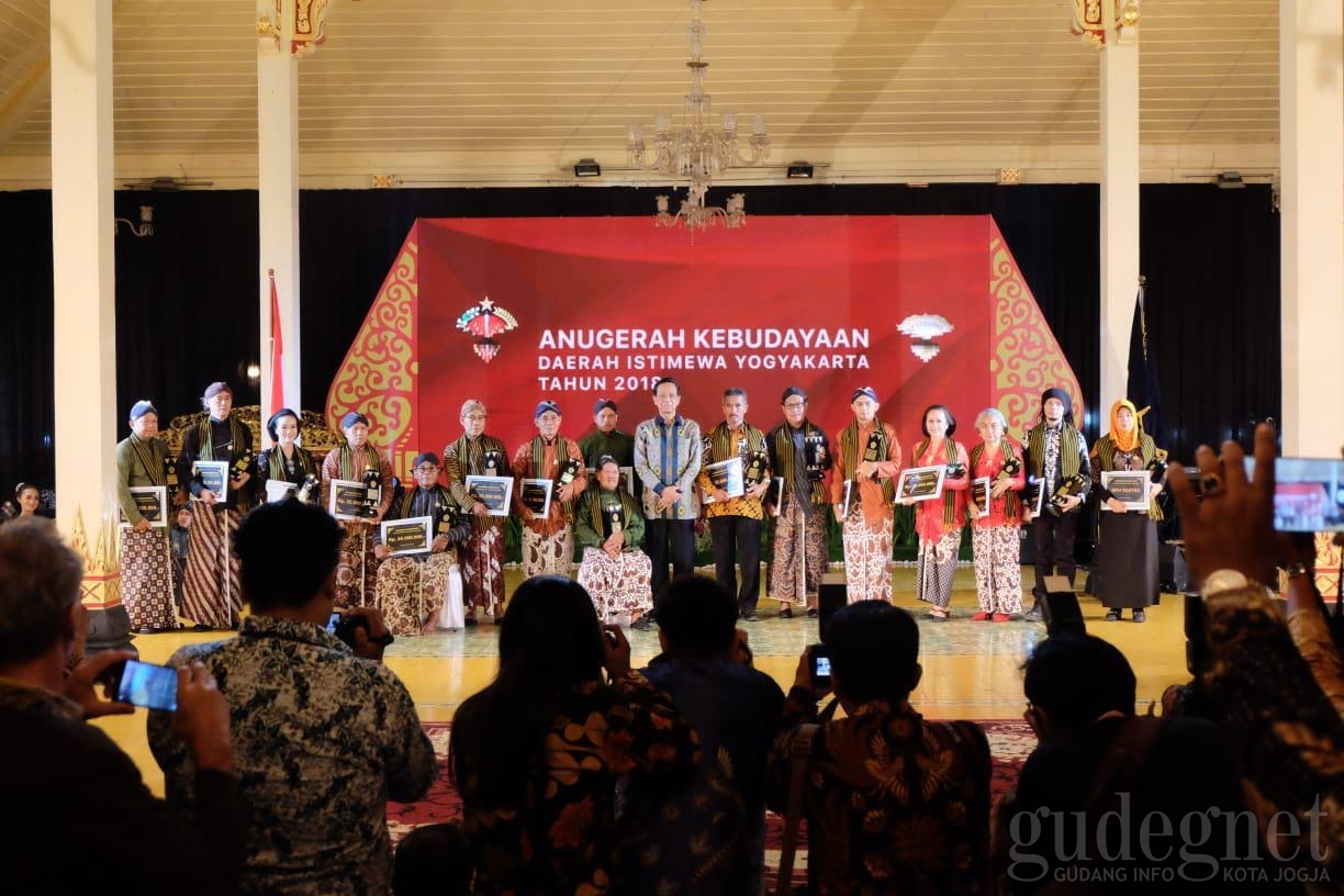 Daftar Penerima Anugerah Kebudayaan DIY 2018, SO 7 Salah Satunya Daftar Penerima Anugerah Kebudayaan DIY 2018, SO 7 Salah Satunya