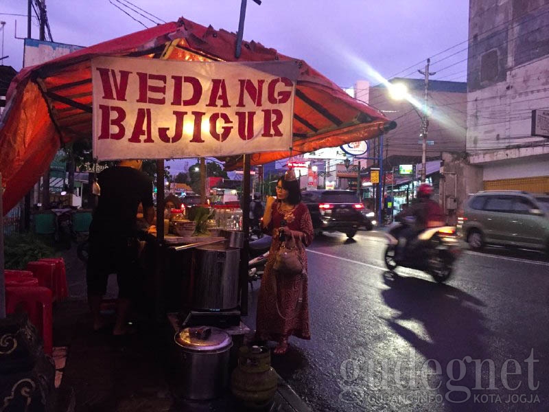 Wedang Bajigur Batas Kota, Wedangan di antara Sleman dan Jogja Wedang Bajigur Batas Kota, Wedangan di antara Sleman dan Jogja