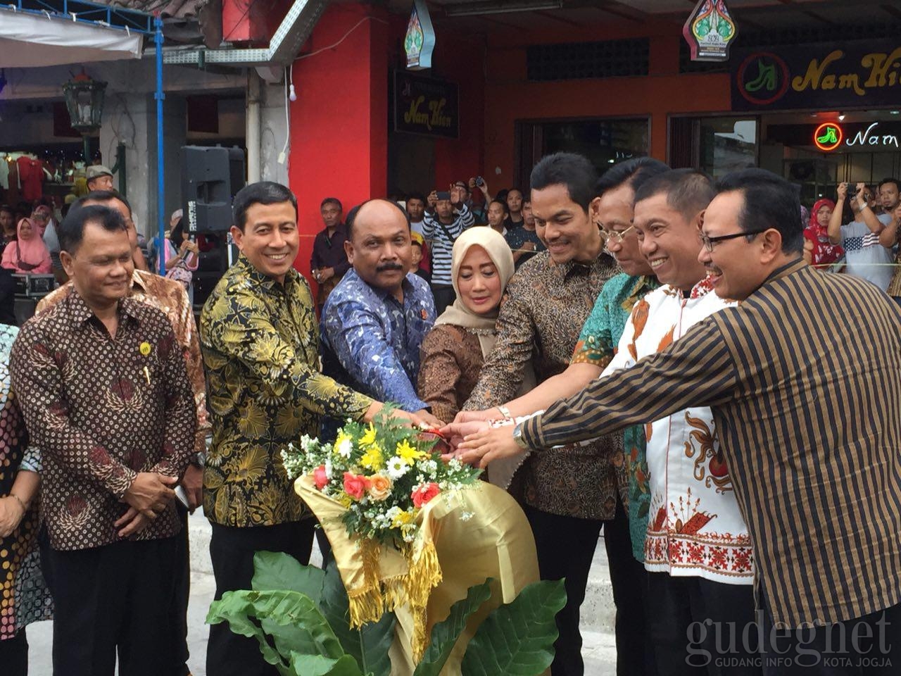 Resmikan Kawasan Pedestrian Malioboro, Sultan Harap Masyarakat Ikut Menjaga Resmikan Kawasan Pedestrian Malioboro, Sultan Harap Masyarakat Ikut Menjaga